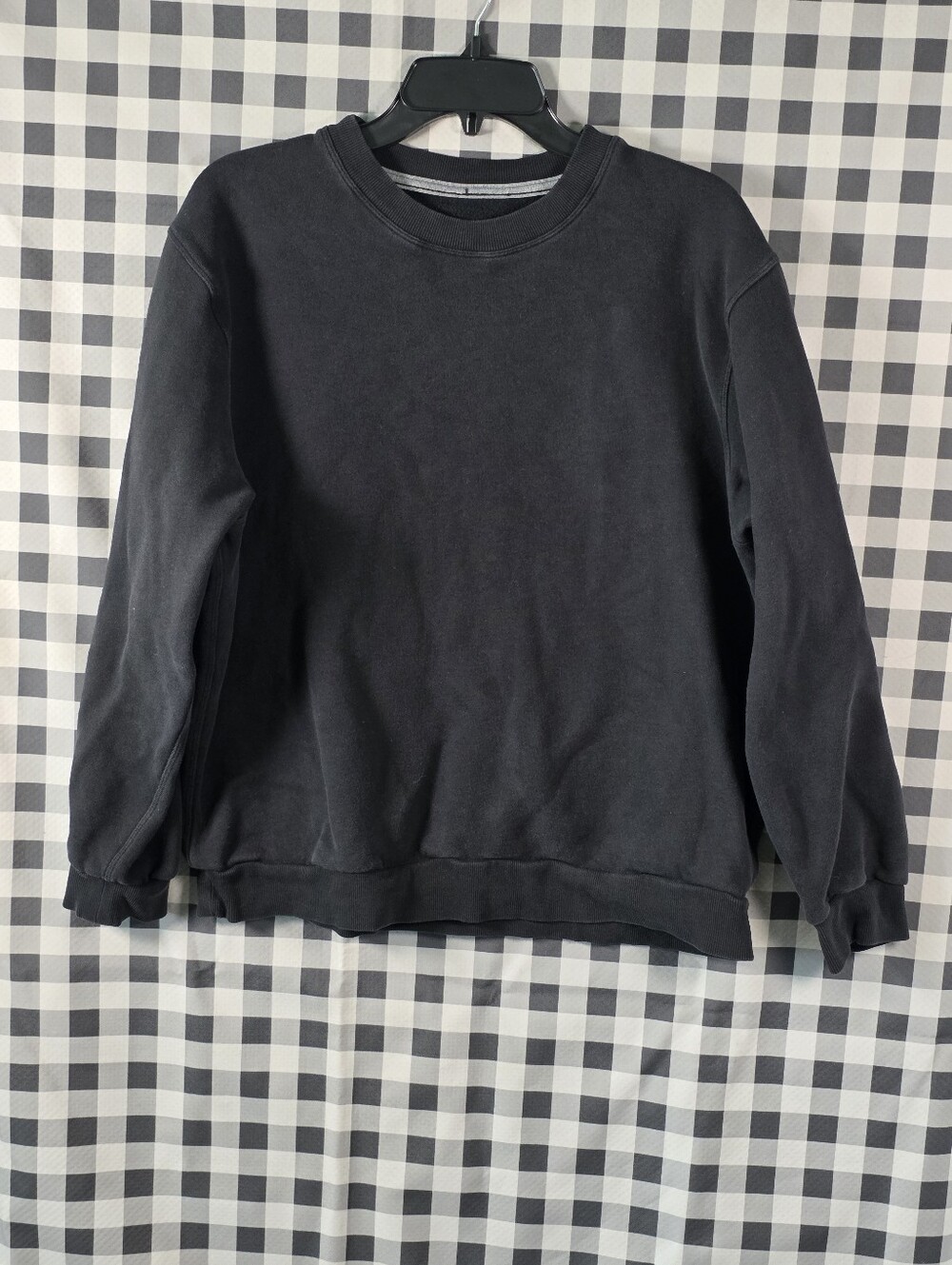 Lululemon Black Crewneck Sweatshirt Sz L Pullover Logo Long Sleeve Athleisure